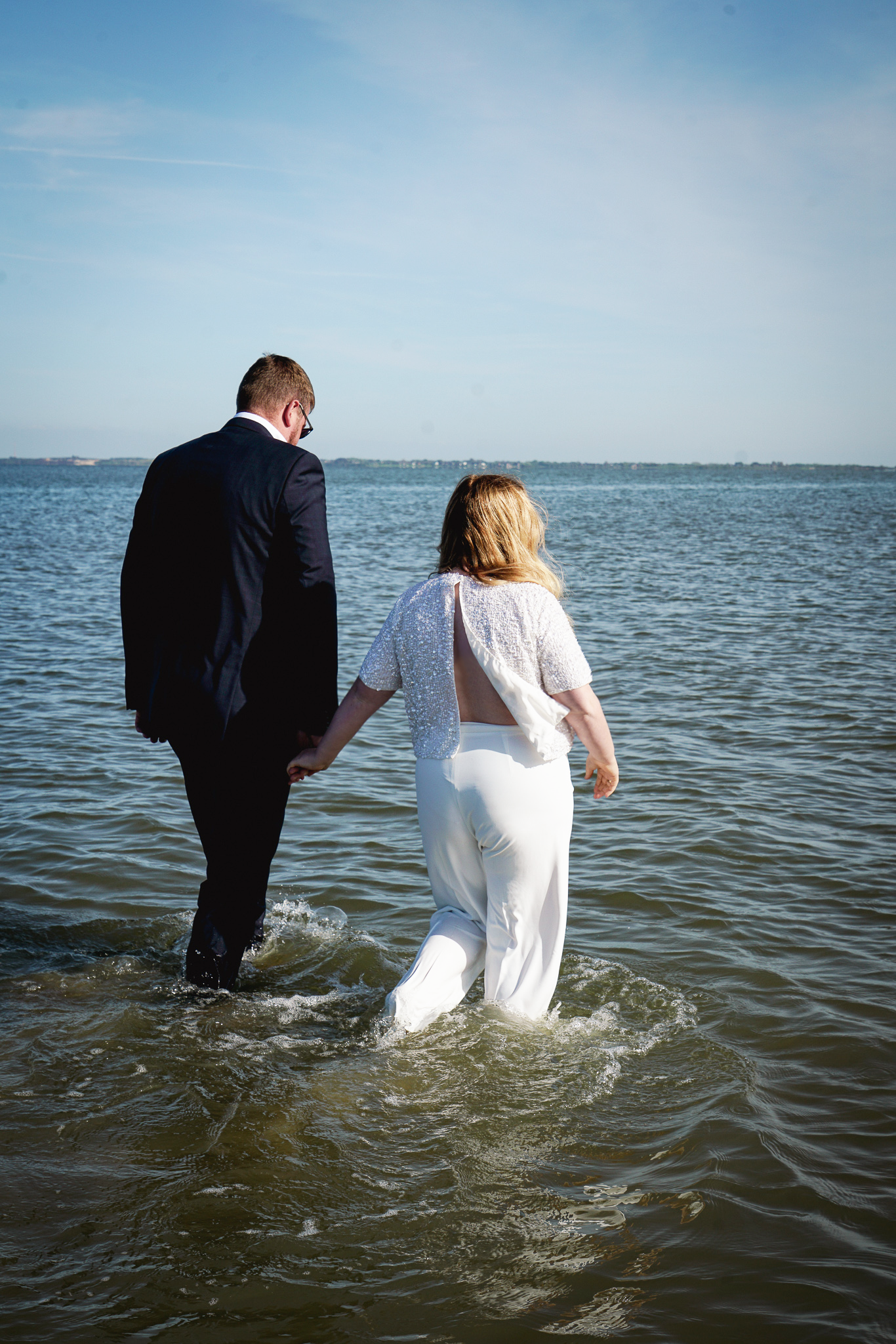 Couple in the water wedding photo8
